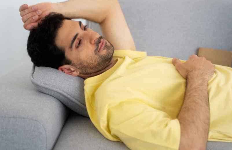 Cœur qui bat vite au repos et fatigue : quelles causes possibles ? Handissimo