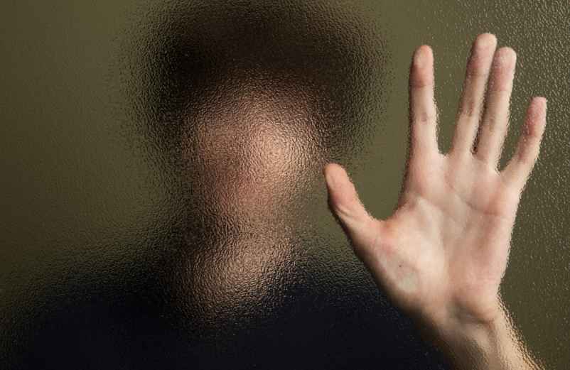 L'isolement social et une rigidité de la pensée-Handissimo