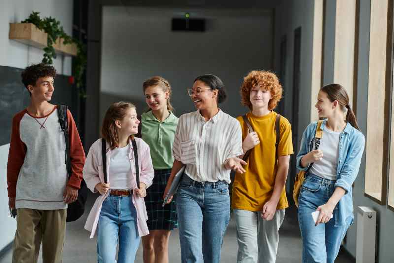Orientation scolaire d'un enfant en situation de handicap : vers quels établissements se tourner ? Handissimo