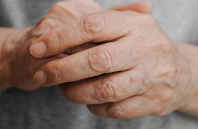 Remède de grand-mère pour l’arthrose des doigts : 7 solutions naturelles-Handissimo